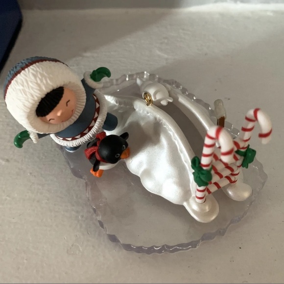 2004 Hallmark Frosty Friends 25th in Series Slippery Slide Keepsake Ornament - Picture 7 of 9